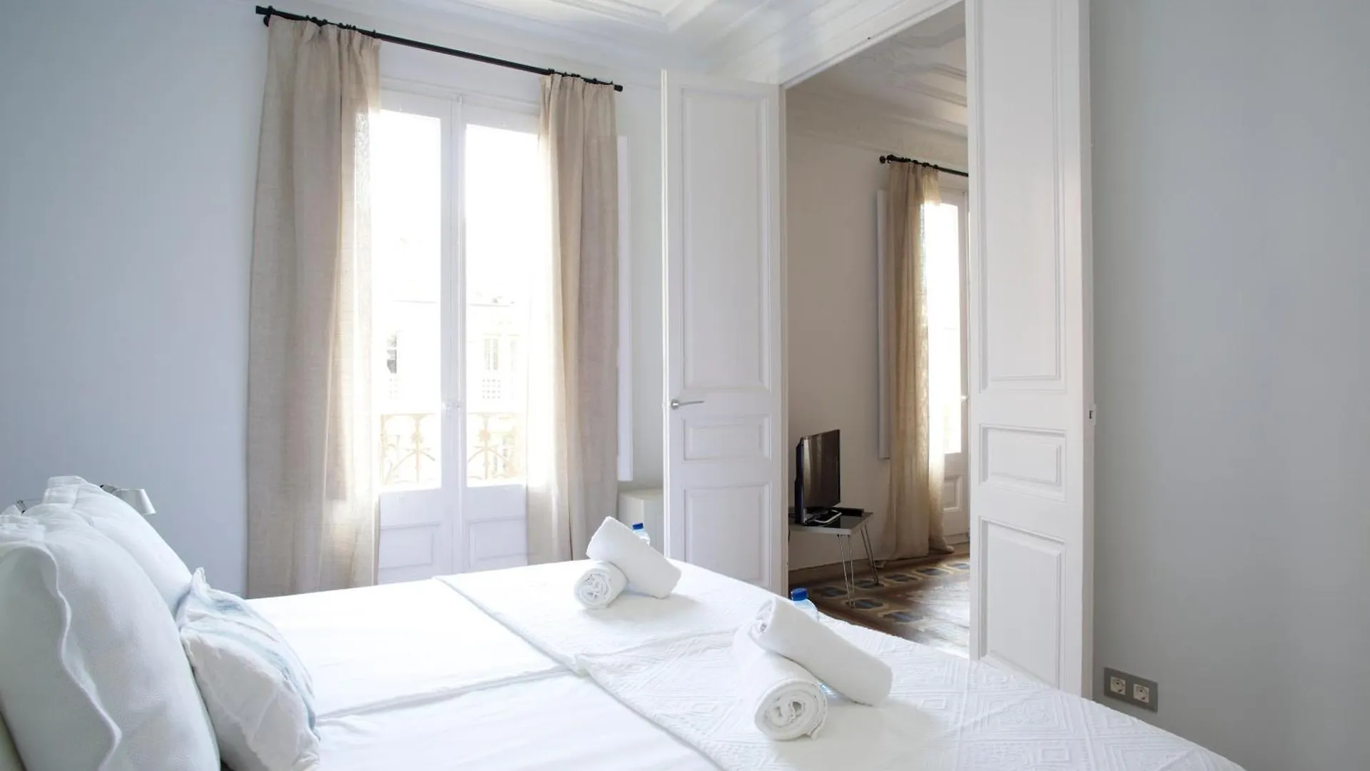 Barcelonaforrent The Claris Suites I Lejlighed