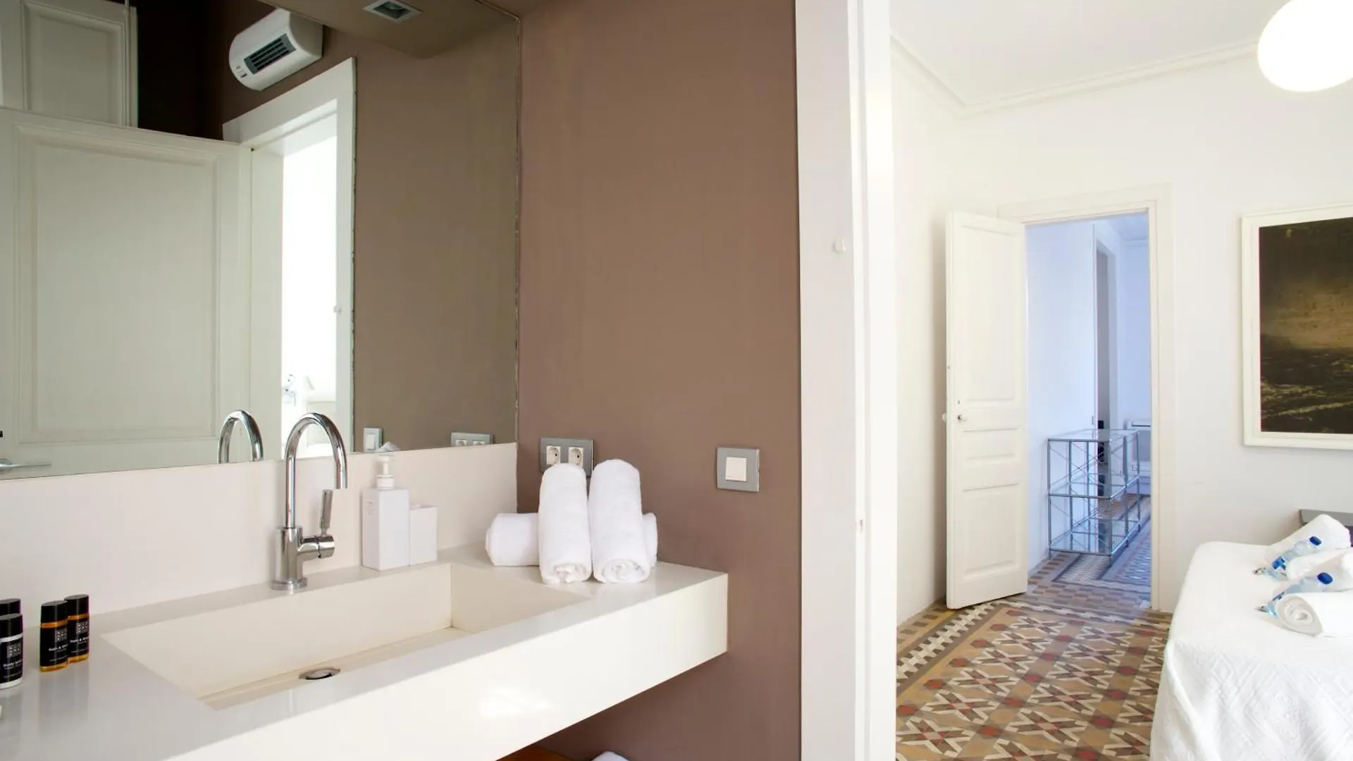 The Claris Suites II Apartment Barcelona