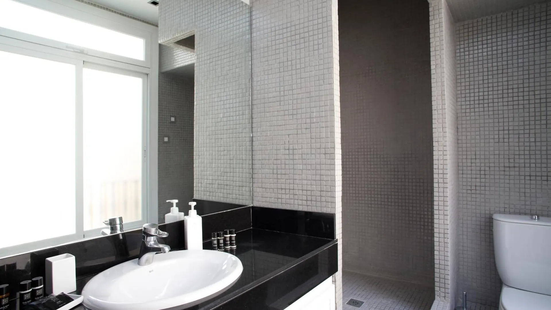 The Claris Suites II Apartment Barcelona